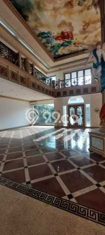 Hunian Modern dengan LT 1397m2 & LB 1500m2 Dikontrakkan di Pondok Indah Hunian Modern dengan LT 1397m2 & LB 1500m2 Dikontrakkan di Pondok Indah