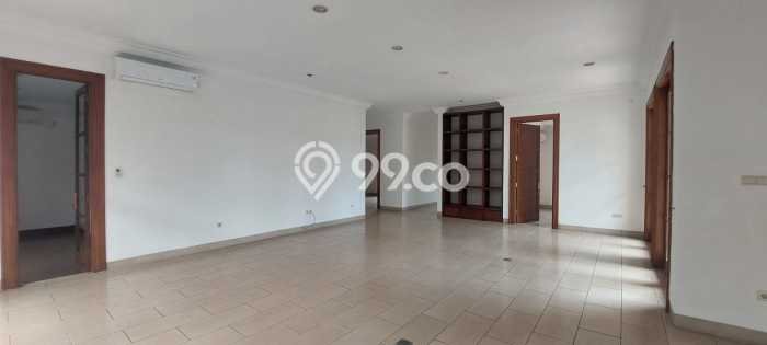 Disewakan! Rumah 5 Kamar Tidur &
4 Kamar Mandi di Kemang, Jakarta Selatan Disewakan! Rumah 5 Kamar Tidur &
4 Kamar Mandi di Kemang, Jakarta Selatan