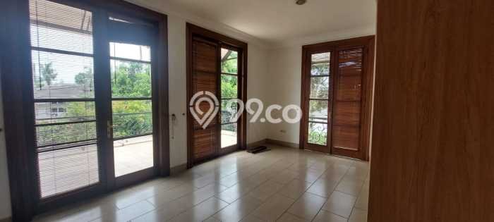 Disewakan! Rumah 5 Kamar Tidur &
4 Kamar Mandi di Kemang, Jakarta Selatan Disewakan! Rumah 5 Kamar Tidur &
4 Kamar Mandi di Kemang, Jakarta Selatan