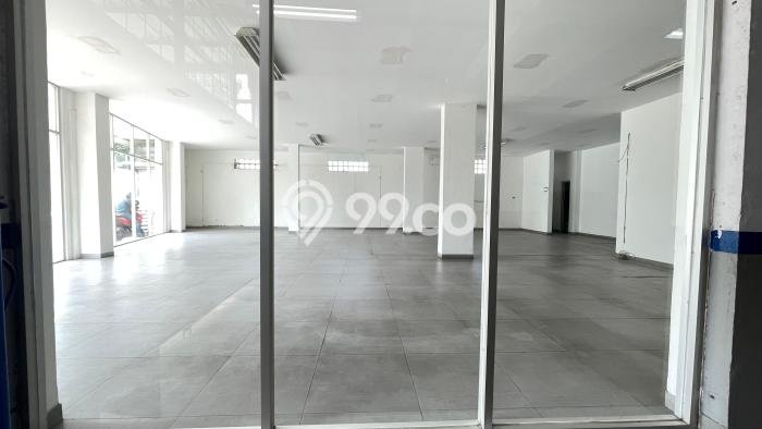 Gudang untuk Disewa di Pusat Bandung Luas Bangunan 800m2 Gudang untuk Disewa di Pusat Bandung Luas Bangunan 800m2