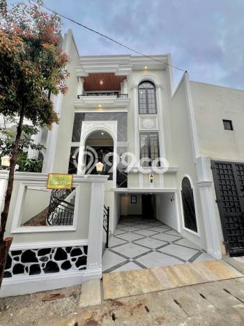 Rumah Strategis Minimalis Lb 150m2 di Jagakarsa, Jakarta Selatan Rumah Strategis Minimalis Lb 150m2 di Jagakarsa, Jakarta Selatan