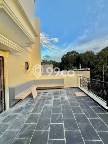 Dijual Rumah Luas Megah Dengan View Cantik di Ragunan, Jakarta Selatan Dijual Rumah Luas Megah Dengan View Cantik di Ragunan, Jakarta Selatan