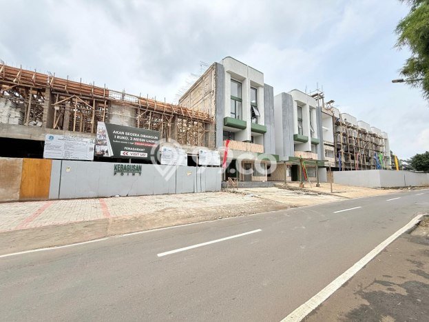 Ruko Bagus Dijual LB 243m2 Lokasi Strategis Jakarta Selatan Area Cocok untuk Berbisnis Ruko Bagus Dijual LB 243m2 Lokasi Strategis Jakarta Selatan Area Cocok untuk Berbisnis