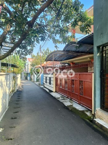 Rumah Luas Asri 4 KT Siap Huni di Tanah Baru Depok Rumah Luas Asri 4 KT Siap Huni di Tanah Baru Depok