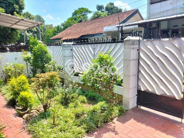 Jual Rumah Luas Elegan Dengan View Eksklusif di Bandung Kota, Bandung Jual Rumah Luas Elegan Dengan View Eksklusif di Bandung Kota, Bandung