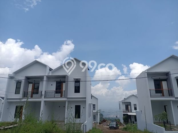 Dijual Hunian Rumah Nyaman 2 Kamar di Cihanjuang, Bandung Dijual Hunian Rumah Nyaman 2 Kamar di Cihanjuang, Bandung