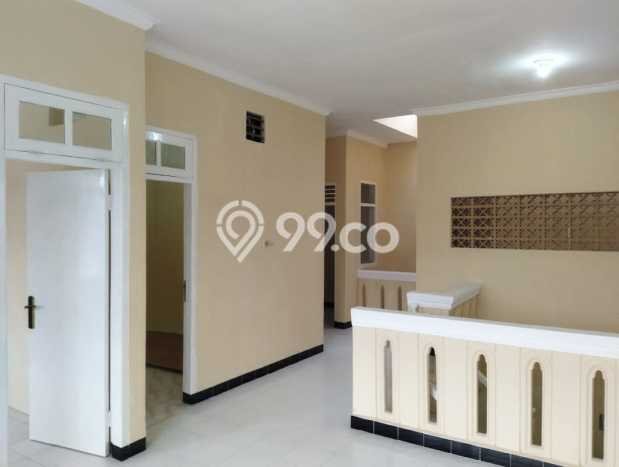 KESEMPATAN TERBAIK! Rumah Asri di Mulyosari, Luas 72m² LB 168m² KESEMPATAN TERBAIK! Rumah Asri di Mulyosari, Luas 72m² LB 168m²