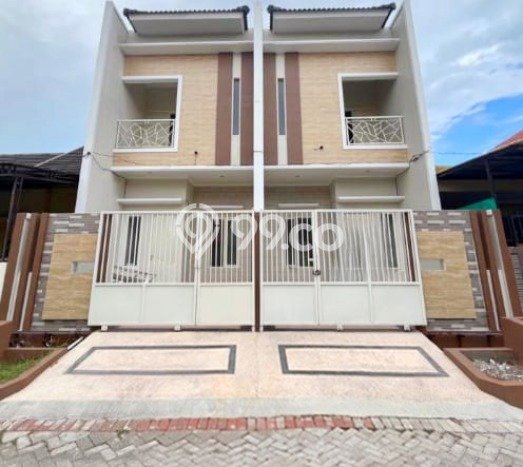 Rumah LT 70m² / LB 105m² di Kawasan Rungkut, Surabaya Rumah LT 70m² / LB 105m² di Kawasan Rungkut, Surabaya