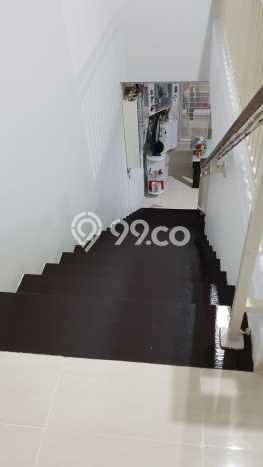 Rumah Strategis Modern Lb 120m2 di Gubeng, Surabaya Rumah Strategis Modern Lb 120m2 di Gubeng, Surabaya
