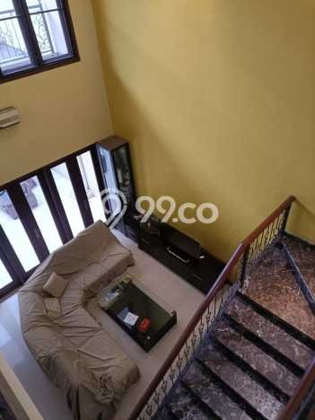 Rumah di Wiyung, Luas 246m², Bangunan 323m² Rumah di Wiyung, Luas 246m², Bangunan 323m²