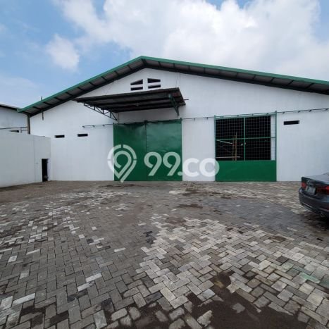 Gudang Strategis Kawasan Asemrowo, Luas 1100m², Kawasan Komersial Gudang Strategis Kawasan Asemrowo, Luas 1100m², Kawasan Komersial
