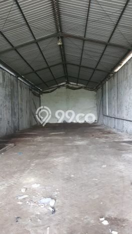 Disewakan Gudang Area Komersial Kawasan Benowo, Luas 400m², Siap Operasi Disewakan Gudang Area Komersial Kawasan Benowo, Luas 400m², Siap Operasi