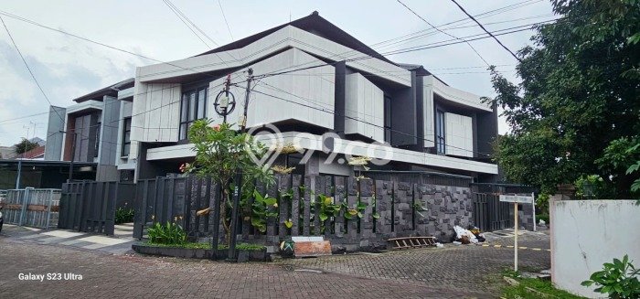 Dijual Hunian Mewah dengan Fasilitas Sekitar Komplit di Sukolilo, Surabaya Dijual Hunian Mewah dengan Fasilitas Sekitar Komplit di Sukolilo, Surabaya