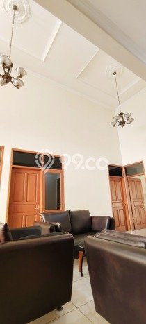 Ready to Use! Luxury House LT 187m2 Desain Modern di Mekar Wangi Ready to Use! Luxury House LT 187m2 Desain Modern di Mekar Wangi