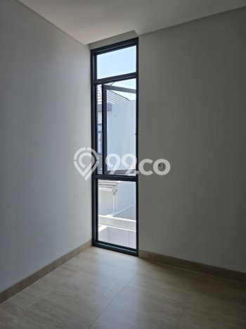 Hunian Elit LB 165m2 Siap Huni Desain Elegan di BSD, Tangerang Hunian Elit LB 165m2 Siap Huni Desain Elegan di BSD, Tangerang