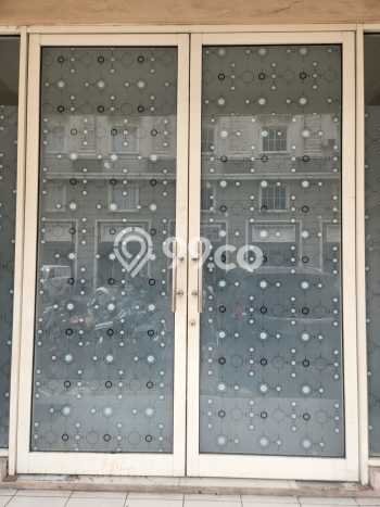 Ruko Dijual di Prime Area Jakarta Barat Luas 220m2 Ruko Dijual di Prime Area Jakarta Barat Luas 220m2