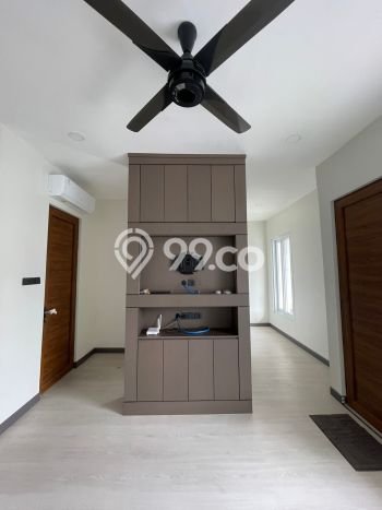 Jual Rumah Luas Megah Dengan View Eksklusif di Pluit, Jakarta Utara Jual Rumah Luas Megah Dengan View Eksklusif di Pluit, Jakarta Utara