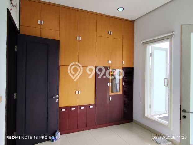 Dijual Rumah Luas Elegan Dengan View Cantik di Taman Grisenda, Jakarta Utara Dijual Rumah Luas Elegan Dengan View Cantik di Taman Grisenda, Jakarta Utara