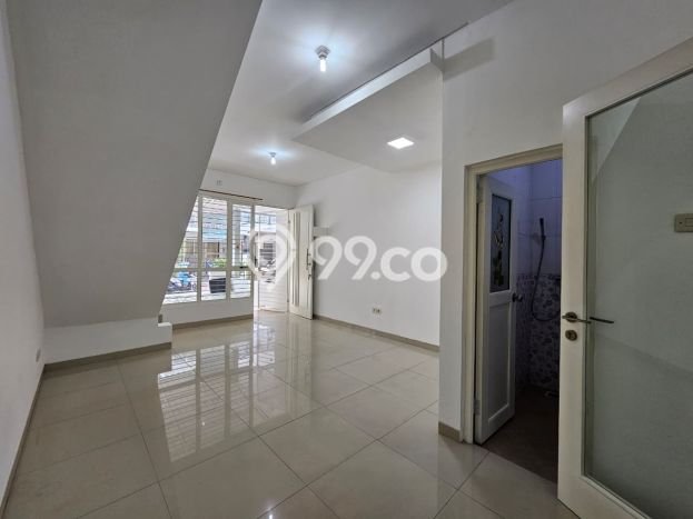 Dijual Hunian Rumah Terawat 3 Kamar di Pantai Indah Kapuk, Jakarta Utara Dijual Hunian Rumah Terawat 3 Kamar di Pantai Indah Kapuk, Jakarta Utara