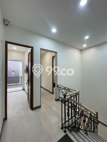 Jual Rumah Luas Megah Dengan View Eksklusif di Pluit, Jakarta Utara Jual Rumah Luas Megah Dengan View Eksklusif di Pluit, Jakarta Utara