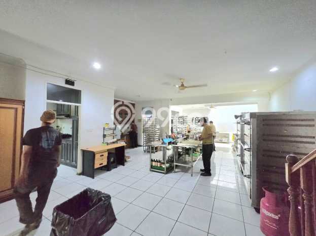 Rumah Elit Modern Tanpa Renovasi di Pantai Indah Kapuk Jakarta Utara Rumah Elit Modern Tanpa Renovasi di Pantai Indah Kapuk Jakarta Utara