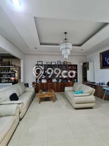 Rumah Elit Modern Tanpa Renovasi di Pantai Indah Kapuk Jakarta Utara Rumah Elit Modern Tanpa Renovasi di Pantai Indah Kapuk Jakarta Utara