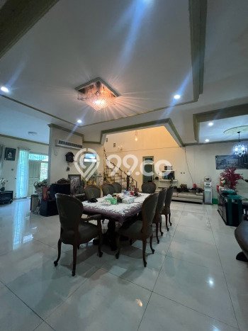 Dijual Rumah Luas Elegan Dengan View Cantik di Puri Indah, Jakarta Barat Dijual Rumah Luas Elegan Dengan View Cantik di Puri Indah, Jakarta Barat
