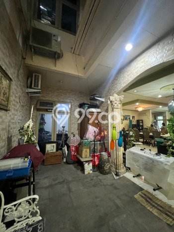Dijual Rumah Luas Elegan Dengan View Cantik di Puri Indah, Jakarta Barat Dijual Rumah Luas Elegan Dengan View Cantik di Puri Indah, Jakarta Barat