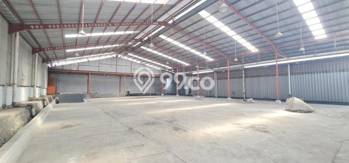 AREA BERKEMBANG! Gudang Disewakan Kawasan Cileungsi, Luas 5000m2m², Siap Bisnis AREA BERKEMBANG! Gudang Disewakan Kawasan Cileungsi, Luas 5000m2m², Siap Bisnis