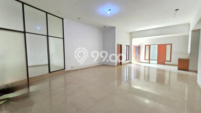 Rumah Luxury Modern Tanpa Renovasi di Joglo Jakarta Barat Rumah Luxury Modern Tanpa Renovasi di Joglo Jakarta Barat