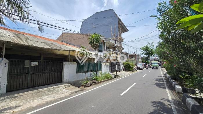 Rumah Mewah Akses Strategis di Jakarta Barat Unfurnished Rumah Mewah Akses Strategis di Jakarta Barat Unfurnished