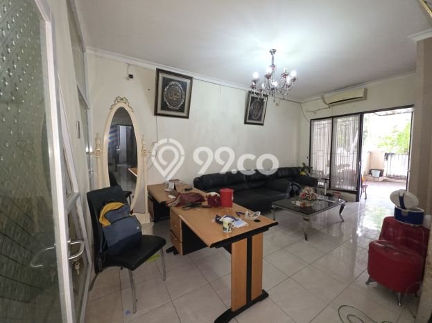 Rumah Luas Asri 4 KT Siap Pakai di Harapan Indah Bekasi Rumah Luas Asri 4 KT Siap Pakai di Harapan Indah Bekasi