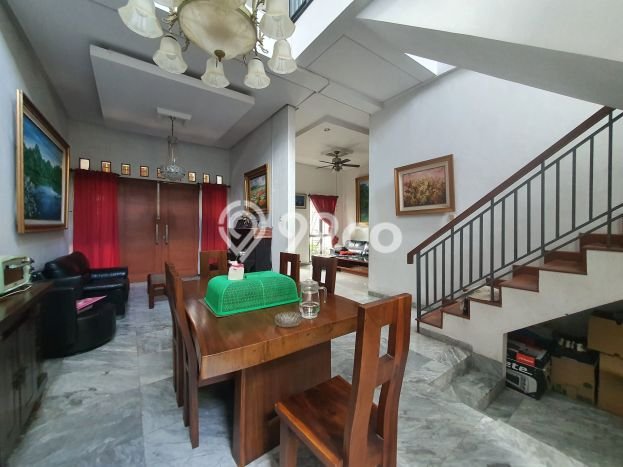 Rumah Elit LB 250m2 Siap Pakai Desain Elegan di Galaxy, Bekasi Rumah Elit LB 250m2 Siap Pakai Desain Elegan di Galaxy, Bekasi
