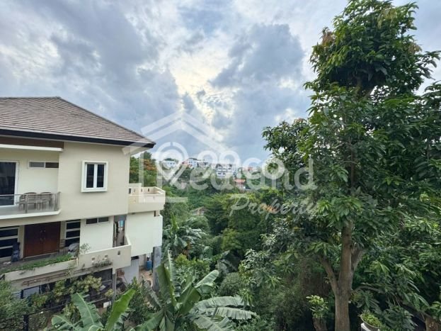 Hot Offer Hunian Premium Ideal dan Luas di Gajah Mungkur, Semarang Hot Offer Hunian Premium Ideal dan Luas di Gajah Mungkur, Semarang