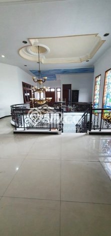 Hunian Elit LB 400m2 Siap Huni Desain Elegan di Lamper, Semarang Hunian Elit LB 400m2 Siap Huni Desain Elegan di Lamper, Semarang