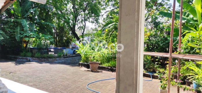 Hunian Mewah LB 600m2 Siap Huni Desain Elegan di Kalibanteng Kulon, Semarang Hunian Mewah LB 600m2 Siap Huni Desain Elegan di Kalibanteng Kulon, Semarang