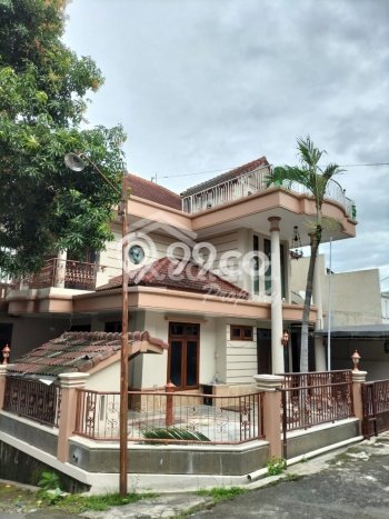 Rumah Minimalis 3 Kamar LT 200m2 di Bukit Sari Rumah Minimalis 3 Kamar LT 200m2 di Bukit Sari