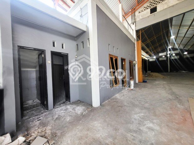 Unit Gudang Disewakan di Kartosuro di Area Ramai & Strategis Unit Gudang Disewakan di Kartosuro di Area Ramai & Strategis