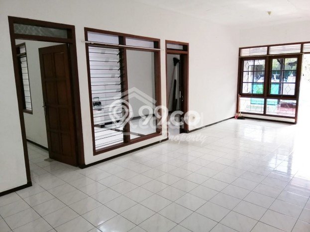 For Sale Hunian Rumah Terawat 4 KT di Puri Anjasmoro, Semarang For Sale Hunian Rumah Terawat 4 KT di Puri Anjasmoro, Semarang
