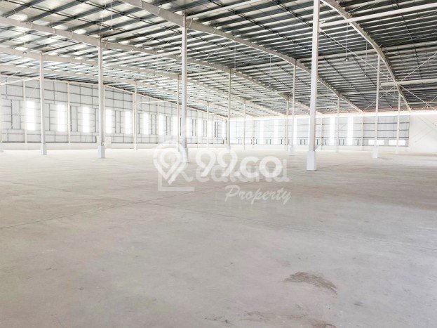 Gudang Strategis Kawasan Ngaliyan, Luas 1302m², Jalan Mainroad, Ramai Gudang Strategis Kawasan Ngaliyan, Luas 1302m², Jalan Mainroad, Ramai