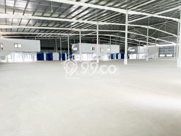 Gudang Strategis Kawasan Ngaliyan, Luas 1302m², Jalan Mainroad, Ramai Gudang Strategis Kawasan Ngaliyan, Luas 1302m², Jalan Mainroad, Ramai