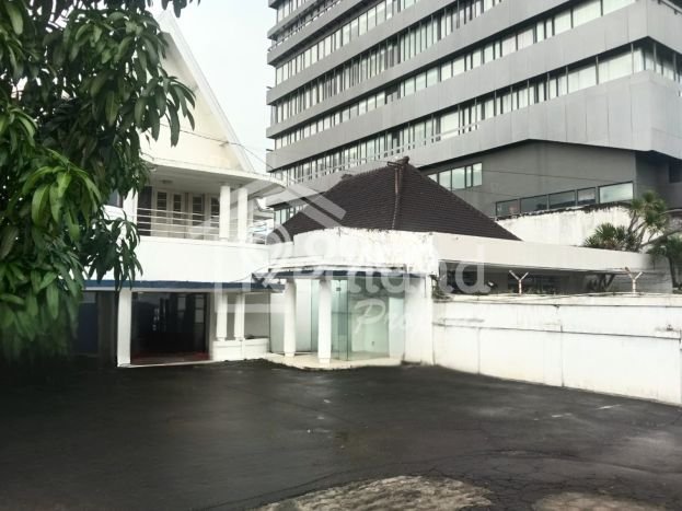 Unit Komersial disewakan di Semarang Tengah Semarang dengan LT 603m2 / LB 600m2 Unit Komersial disewakan di Semarang Tengah Semarang dengan LT 603m2 / LB 600m2