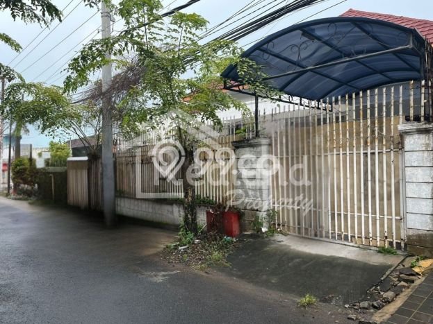 Disewakan segera hunian minimalis lokasi strategis 4 Kamar di Semarang Tengah, Semarang Disewakan segera hunian minimalis lokasi strategis 4 Kamar di Semarang Tengah, Semarang