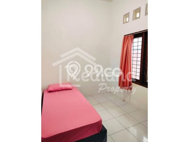Dijual Segera Kost 16 Kamar, 4 Kamar Mandi di Semarang Tengah, Semarang, Luas 250m2 Dijual Segera Kost 16 Kamar, 4 Kamar Mandi di Semarang Tengah, Semarang, Luas 250m2