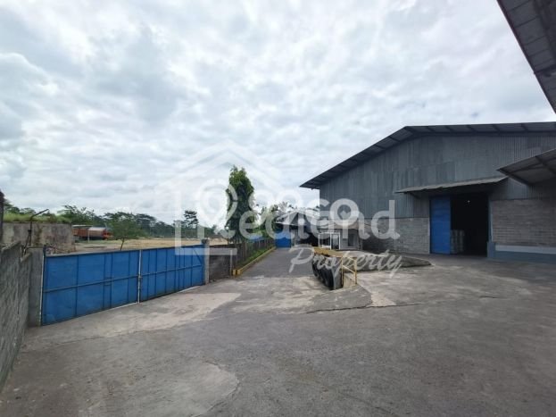 Pabrik Dijual di Salatiga LT 25603m2 & LB 13018m2 Lokasi Terbaik! Pabrik Dijual di Salatiga LT 25603m2 & LB 13018m2 Lokasi Terbaik!