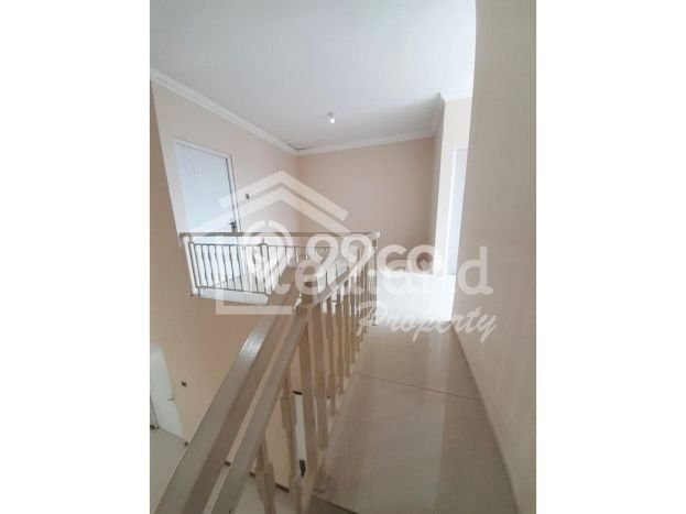 Disewakan! Rumah 5 Kamar Tidur &
3 Kamar Mandi di Manyaran, Semarang Disewakan! Rumah 5 Kamar Tidur &
3 Kamar Mandi di Manyaran, Semarang