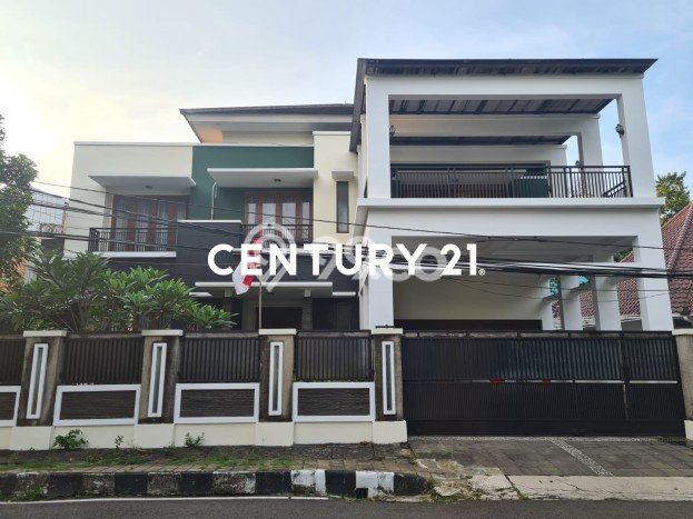 Rumah Mewah Siap Huni LT 733m2 di Menteng, Jakarta Pusat Rumah Mewah Siap Huni LT 733m2 di Menteng, Jakarta Pusat