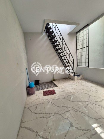 Jual Rumah Eksklusif 3 KT di Pondok Kelapa, Jakarta Timur Jual Rumah Eksklusif 3 KT di Pondok Kelapa, Jakarta Timur