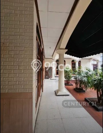 Hunian Mewah LB 806m2 Siap Pakai Desain Elegan di Kemang, Jakarta Selatan Hunian Mewah LB 806m2 Siap Pakai Desain Elegan di Kemang, Jakarta Selatan