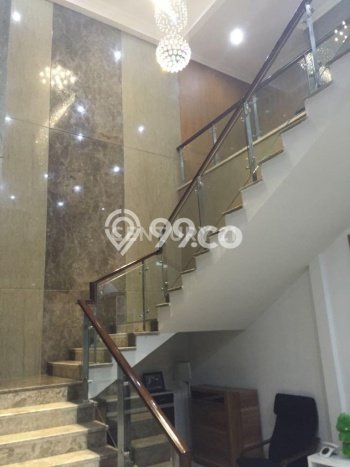 Ready to Use! Luxury House LT 310m2 Desain Modern di Jatiwaringin Ready to Use! Luxury House LT 310m2 Desain Modern di Jatiwaringin